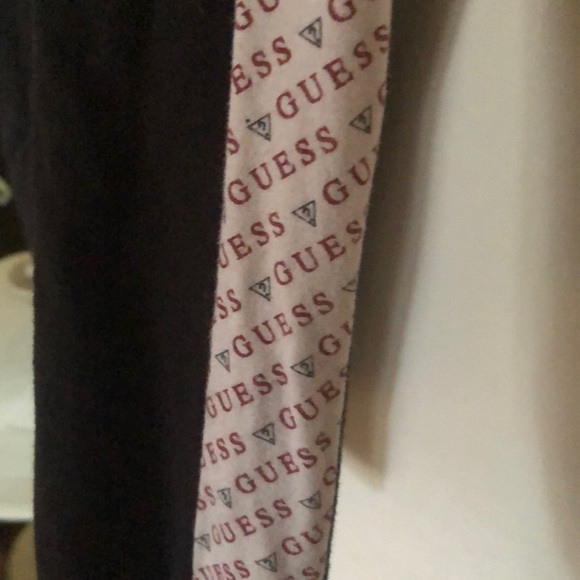 Long sleeve guess - Picture 2 of 2